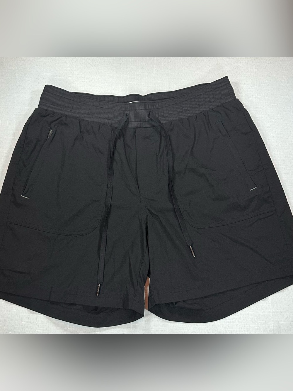L.L.Bean Men’s Black Stretch Performance Shorts M